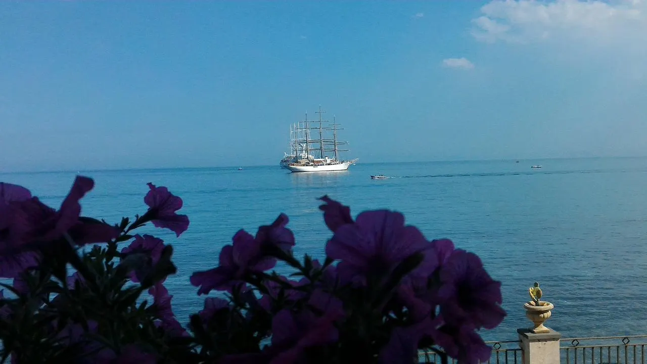 Joanna Studio Flat Giardini Naxos